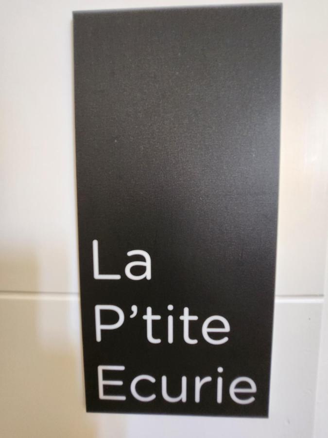 La P'Tite Ecurie Saint-Jean-de-Liversay Exterior foto